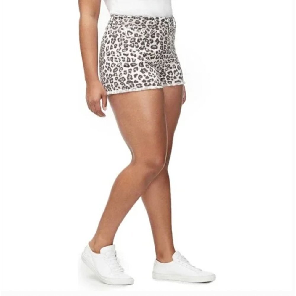 Good American Shorts Womens size 16 The Cut Offs High Rise Raw Hem Leopard Denim